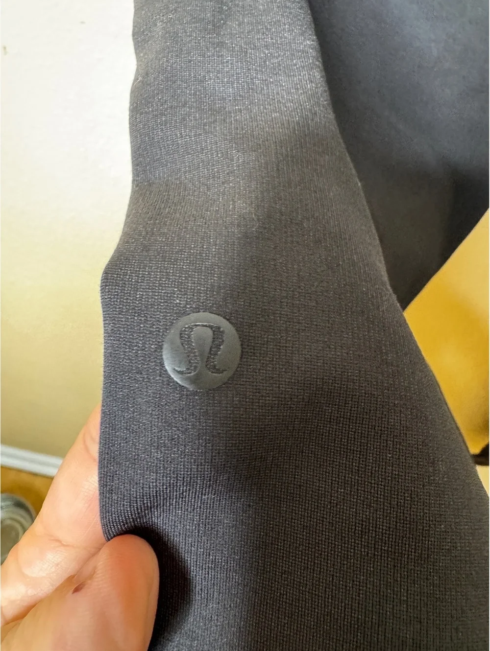 Lululemon Pants Women's 6 Black Straight Leg Stretch 5 Pockets Performance